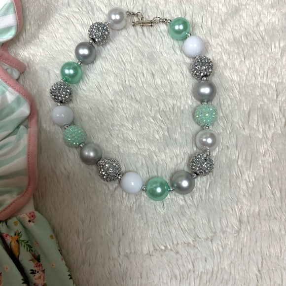 Easter dress with necklace and bow - Picture 4 of 9